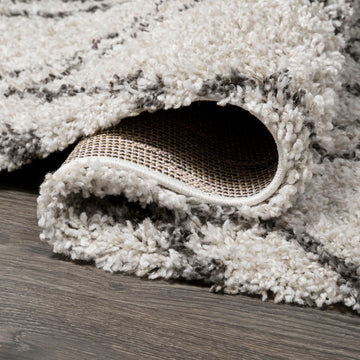 Soller Diamond Trellis Shag Area Rug